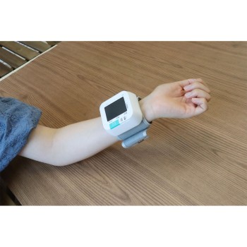 손목식 혈압계 화이트 BM-110 도리테크